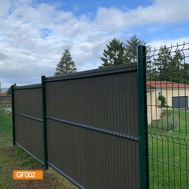 3D Fence With Peach Post & slat
